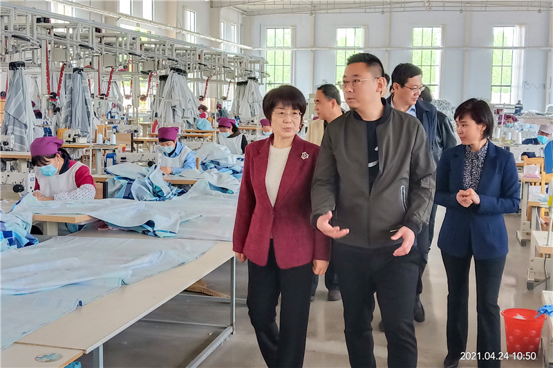 鑫瑞娜家紡喜迎雄安新區(qū)建設(shè) 家具采購考察團來廠考察